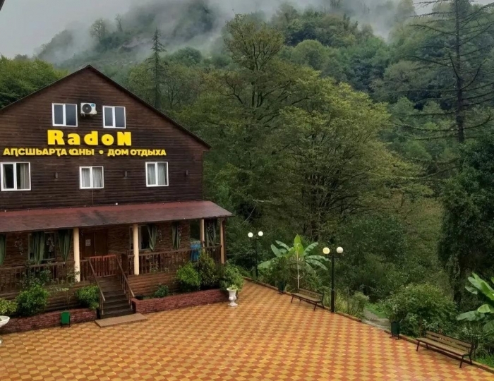 Отель «Радоновый источник» Ткварчели