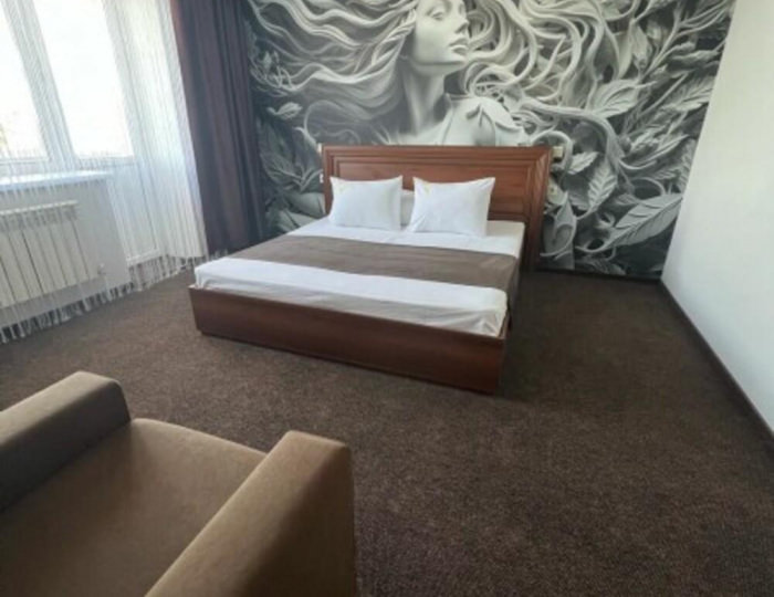 Номер полулюкс с 1 двуспальной кроватью - Отель «Сова на Новой Риге» Покровское