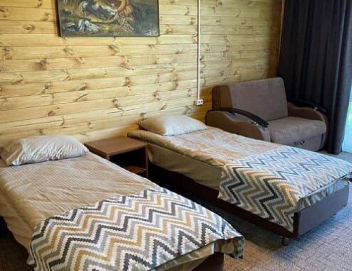 Номер улучшенный с 2 односпальными кроватями (с пансионом) - База отдыха «Седьмая жилка» Кировский