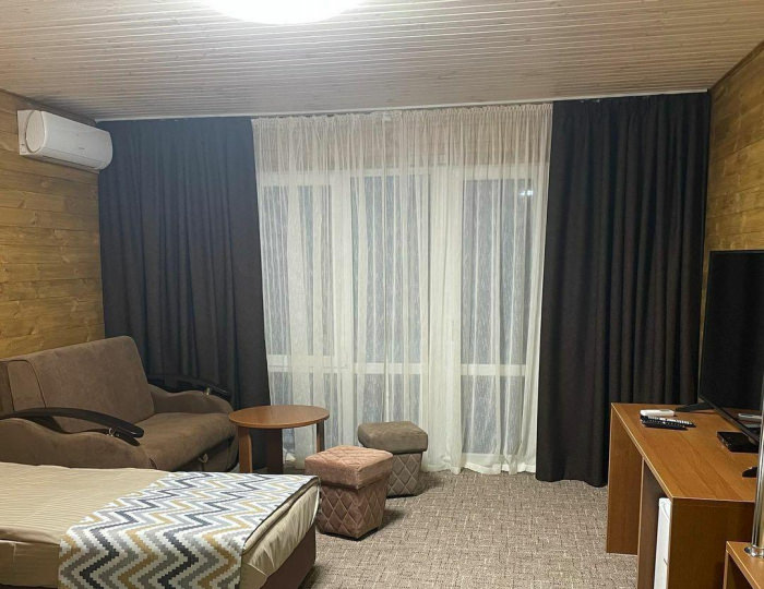 Номер улучшенный с 2 односпальными кроватями (с пансионом) - База отдыха «Седьмая жилка» Кировский