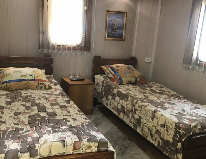 Номер люкс с 2 односпальными кроватями (с пансионом) - База отдыха «Седьмая жилка» Кировский