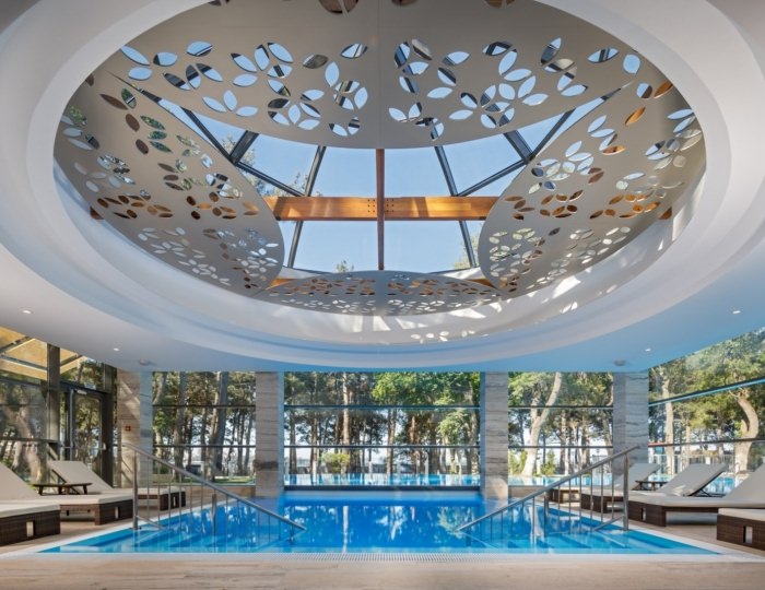 Бассейн с морской водой - Отель «Приморье» GRAND RESORT HOTEL