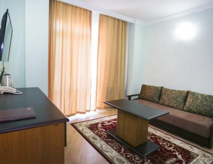 Люкс 2-местный 2-комнатный (вид на море и горы) - Отель «Акра» Сухум