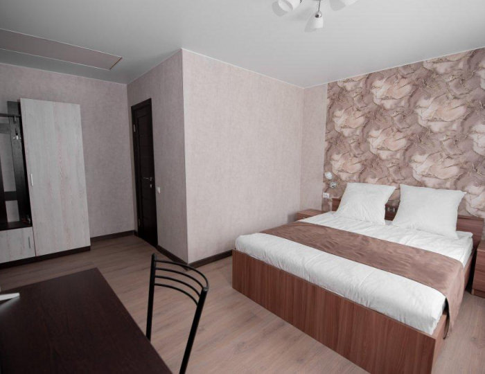 Номер стандарт с 1 двуспальной кроватью - Гостевой дом «На Кузнецкой» Псков