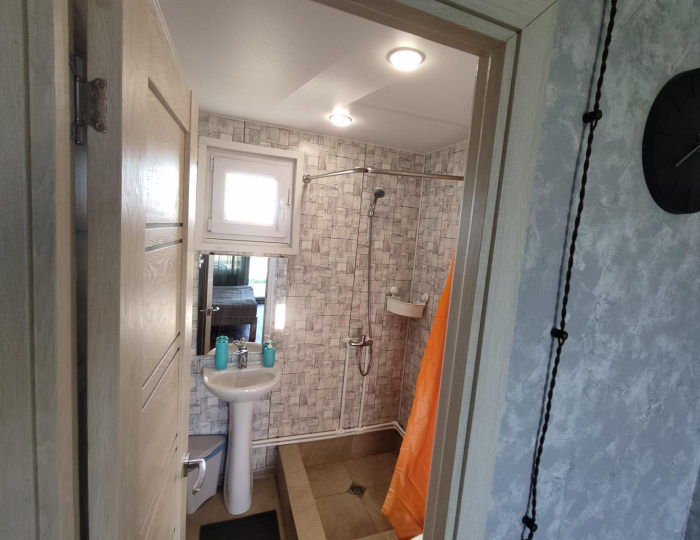 Номер стандарт с 1 двуспальной кроватью - Гостиница «Вавилон Крым» Береговое