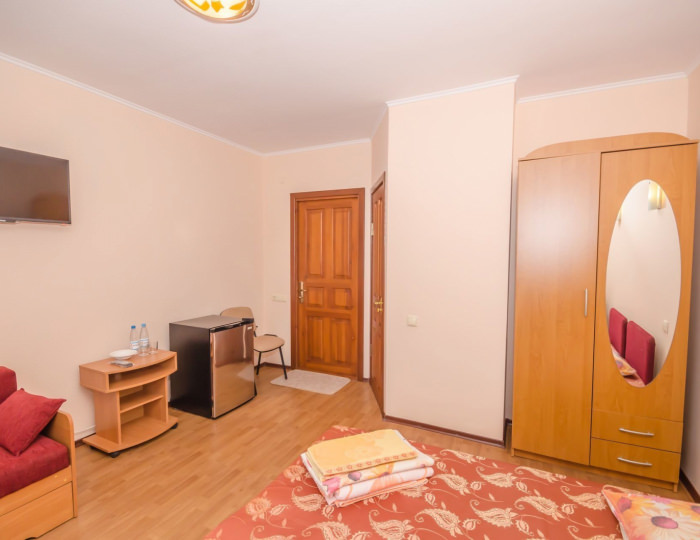 Стандарт 2-местный с доп.местом корпус 1 - Хостел «Вилла Любимая» Береговое