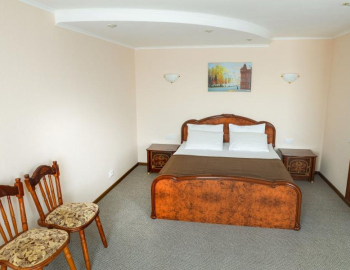 Апартаменты стандарт (с завтраком) - Гостиница «Центральная» Бийск