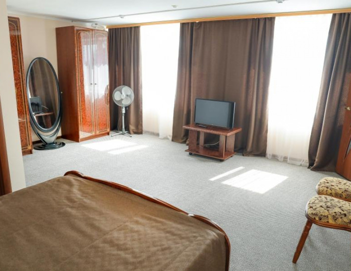 Апартаменты стандарт (с завтраком) - Гостиница «Центральная» Бийск