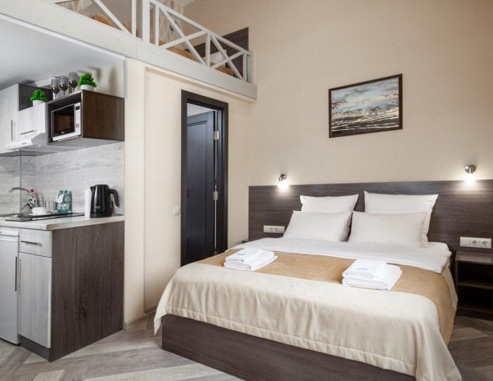 Номер стандарт с 1 односпальной и 1 двуспальной кроватью (с завтраком) - Гостиница «Облака» Бийск