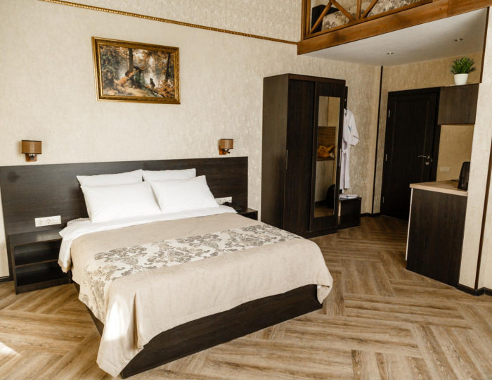 Номер стандарт семейный с 2 двуспальными кроватями (с завтраком) - Гостиница «Облака» Бийск