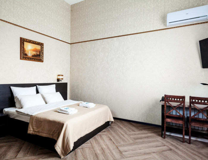 Номер стандарт семейный с 2 двуспальными кроватями (с завтраком) - Гостиница «Облака» Бийск