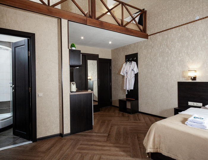 Номер стандарт семейный с 2 двуспальными кроватями (с завтраком) - Гостиница «Облака» Бийск