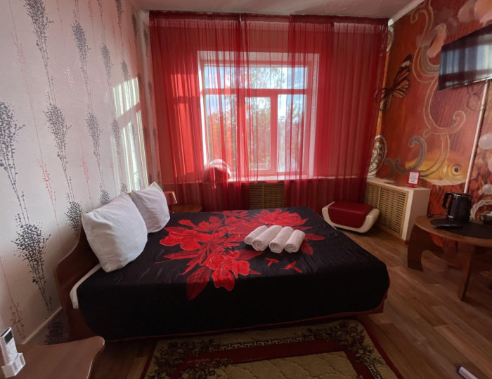 Номер полулюкс с 1 двуспальной кроватью (с завтраком) - Мини-отель «ФорсажЪ» Бийск