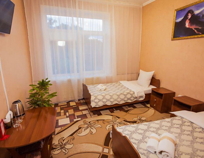2-местный номер стандарт с 2 односпальными кроватями (с завтраком) - Мини-отель «ФорсажЪ» Бийск