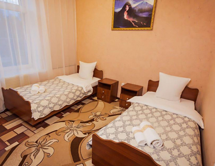2-местный номер стандарт с 2 односпальными кроватями (с завтраком) - Мини-отель «ФорсажЪ» Бийск
