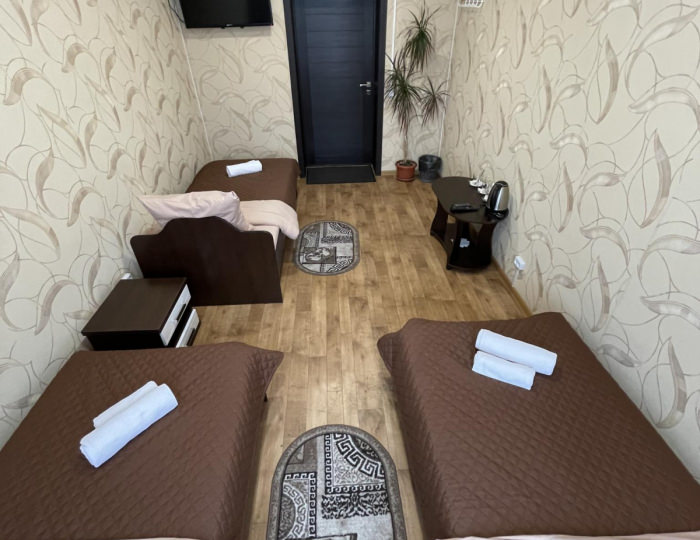 Номер эконом стандарт с 3 односпальными кроватями (с завтраком) - Мини-отель «ФорсажЪ» Бийск