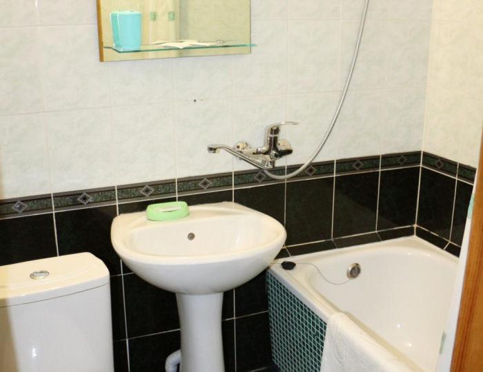 Номер стандарт с 1 односпальной кроватью (с завтраком) - Гостиница «Восток» Бийск