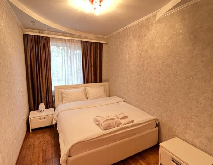 3-комнатные апартаменты улучшенные г.Бийск, ул.Ильи Мухачева, д.133/1, кв.8 - Хостел Luxury / Лакшери Бийск