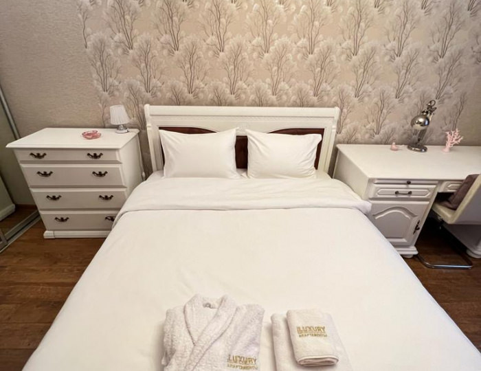 3-комнатные апартаменты улучшенные г.Бийск, ул.Ильи Мухачева, д.133/1, кв.8 - Хостел Luxury / Лакшери Бийск