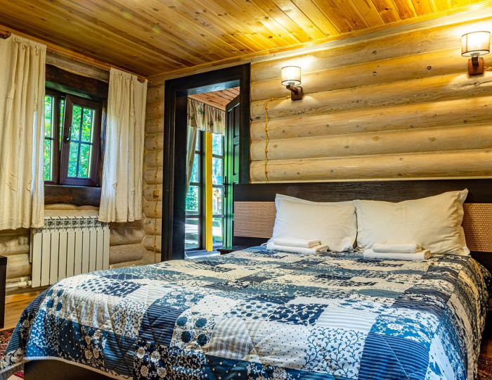 Коттедж улучшенный с 1 двуспальной кроватью (с завтраком) - База отдыха «Кедровый остров» Усть-Сема