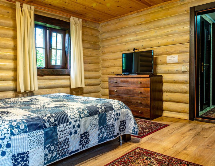 Коттедж улучшенный с 1 двуспальной кроватью (с завтраком) - База отдыха «Кедровый остров» Усть-Сема