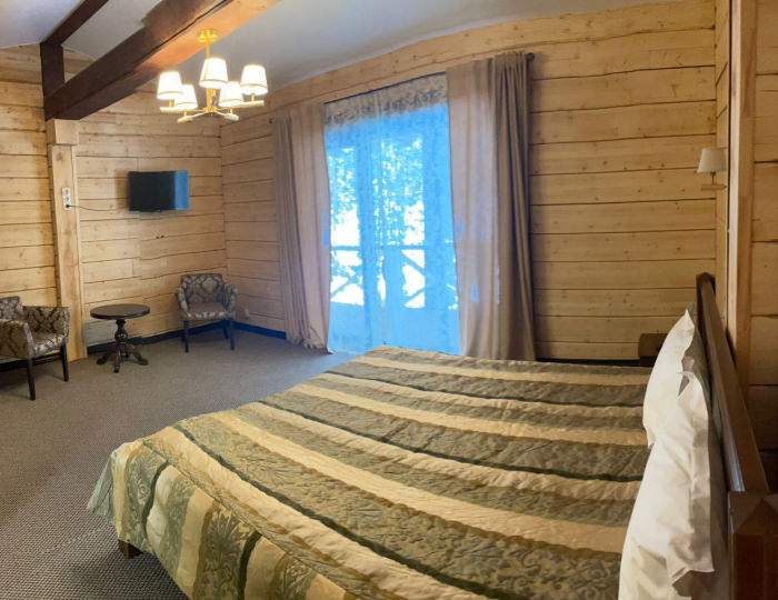 Номер стандарт с 1 двуспальной кроватью (с завтраком) - База отдыха «Кедровый остров» Усть-Сема