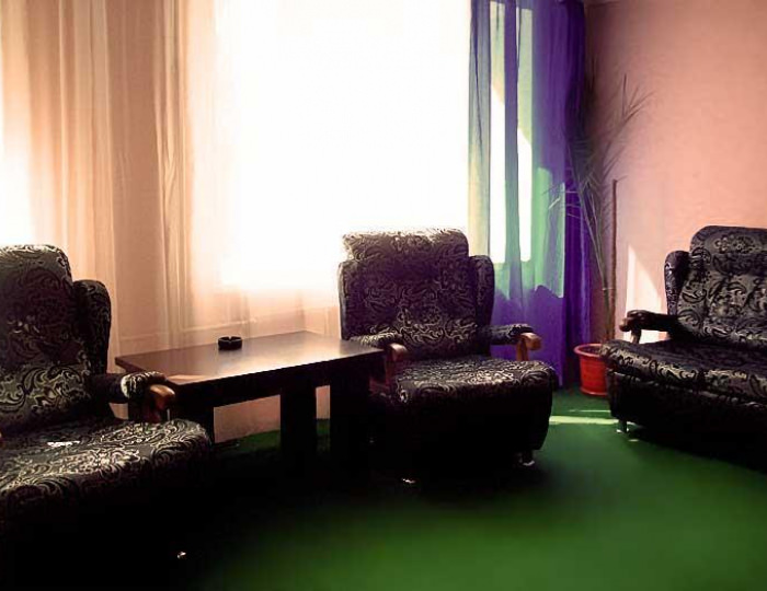 Номер люкс семейный с 2 двуспальными кроватями - Мини-отель «Гвоздика» Бийск