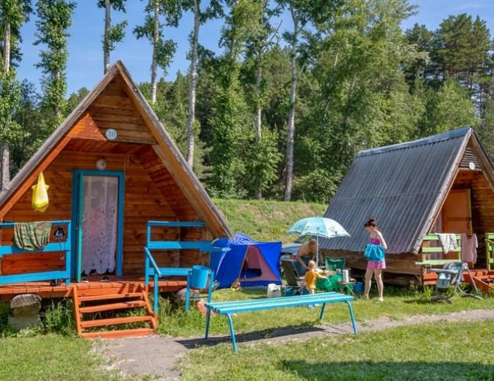 Бунгало стандарт с 2 односпальными кроватями (с пансионом) - Санаторий «Рассветы над Бией» Стан-Бехтемир