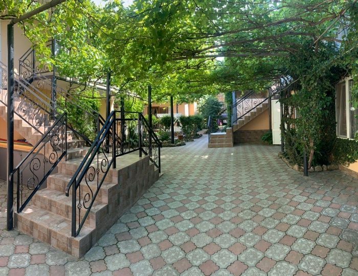 Гостевой дом «Черноморский дворик» Береговое