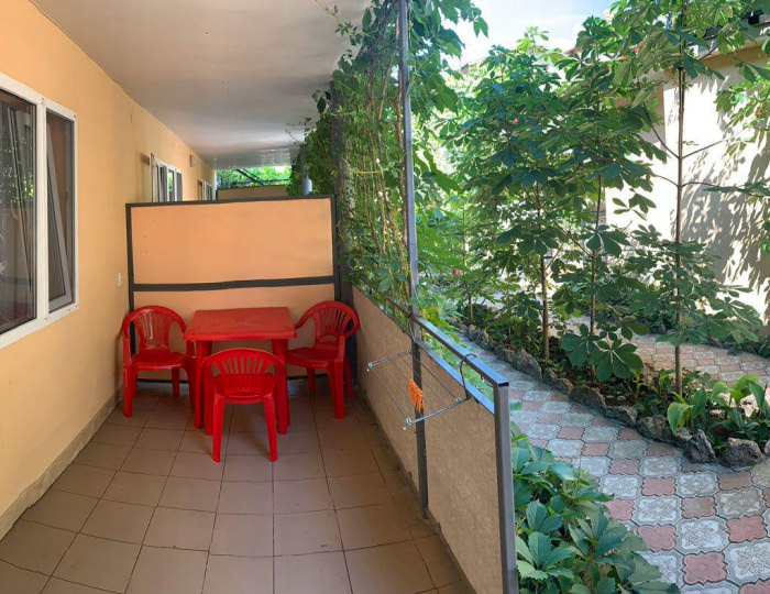 3-местный 1-комнатный номер стандарт семейный с 1 односпальной и 1 двуспальной кроватью - Гостевой дом «Черноморский дворик» Береговое