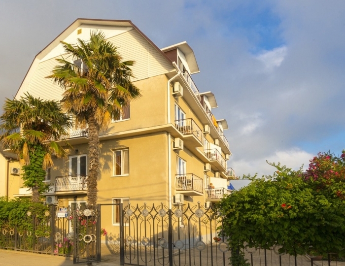 Частная гостиница «Морская» Гагра