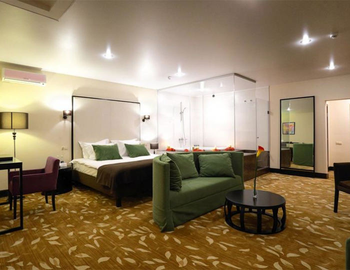 люкс роскошный с террасой и ванной - Отель «Гарден Хотел и Спа» Чебоксары