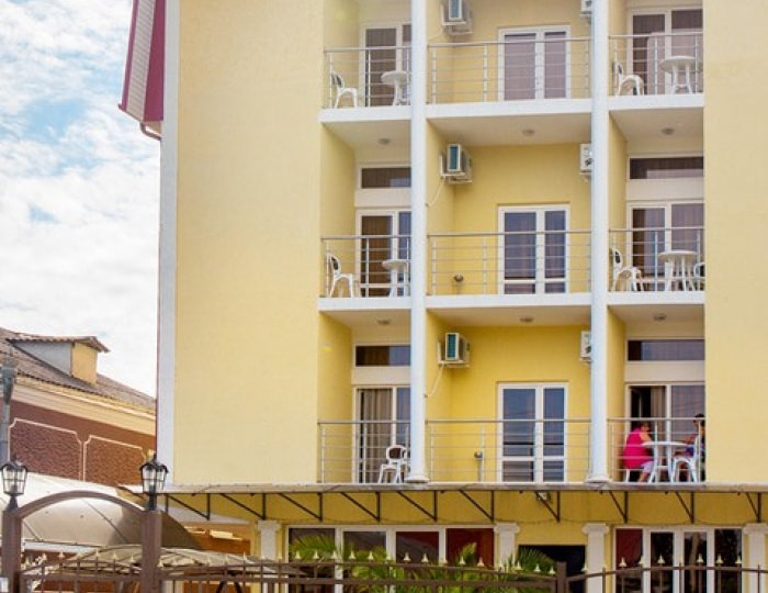 Гостиница Kristall / Кристалл Гечрипш