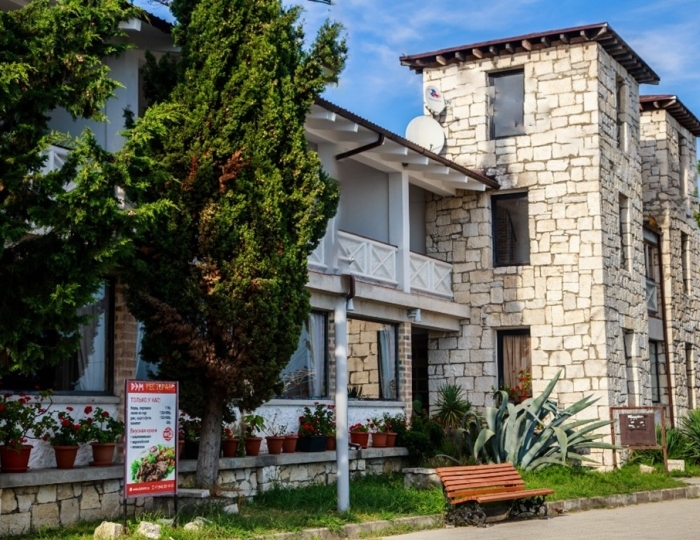 Отель «ДЭМ» Сухум