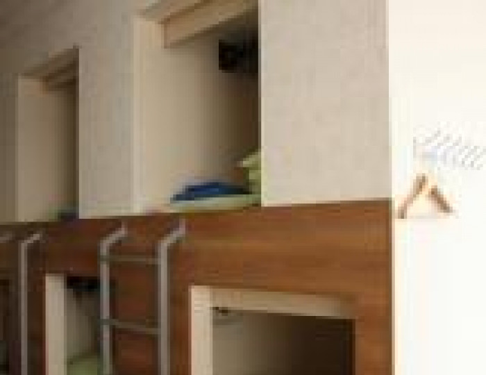 Кровать в 8-местном общем номере - Мини-отель «Аксиома» Гатчина