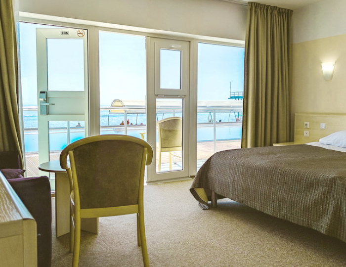 Стандартный 2-местный DBL у бассейна - Эко-отель «Левант» Ялта