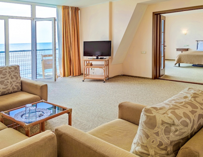 Люкс 2-местный 2-комнатный - Эко-отель «Левант» Ялта