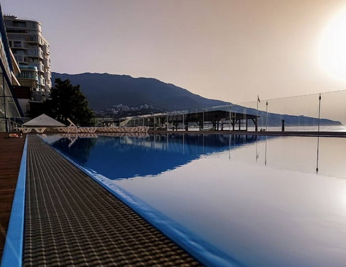 Бассейны - Эко-отель «Левант» Ялта