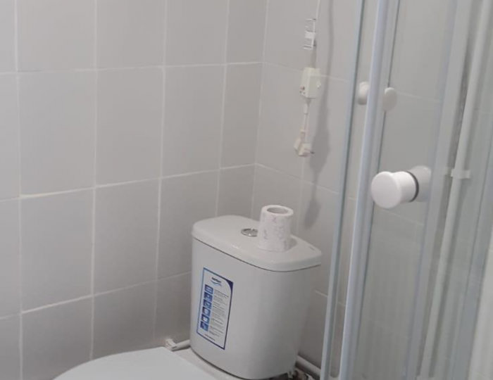 Кровать в 2-местном общем номере - Отель «Слободка Усть-Луга» Слободка