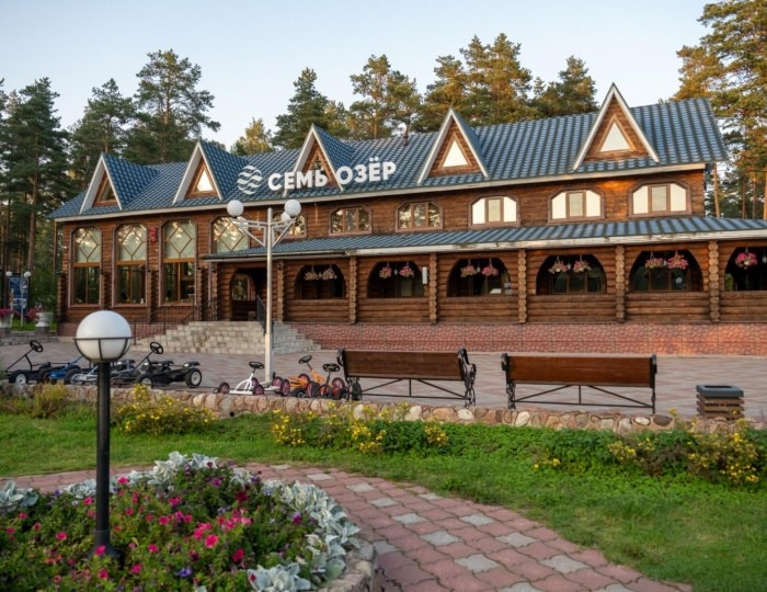 Загородный отель «Семь озер» Клеверное