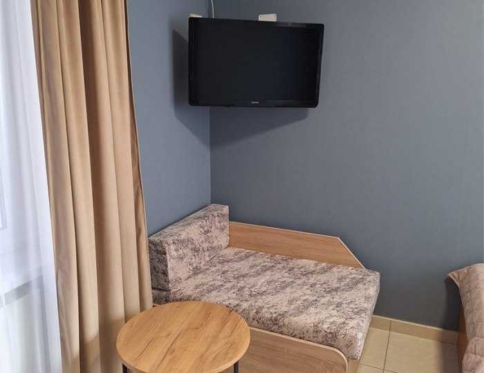 "КЛАССИК 4" Стандартный двухместный номер с раздельными односпальными кроватями и диваном на 1 этаже - Гостевой дом «Цитрус» Геленджик