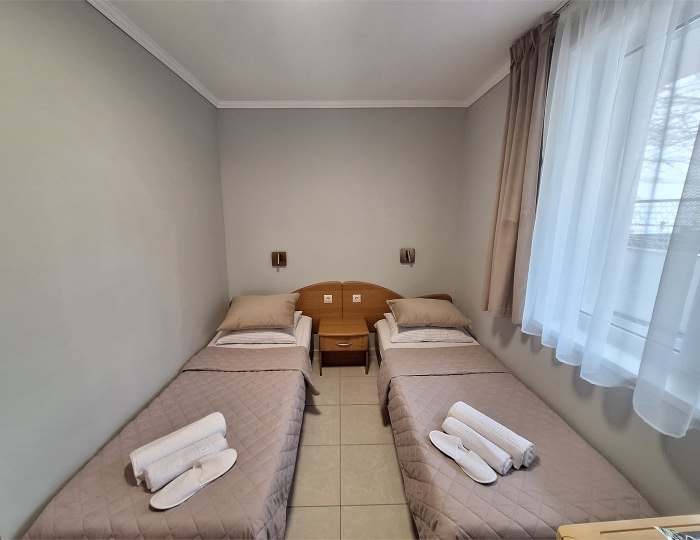 "КЛАССИК 5" Стандартный двухместный номер с раздельными односпальными кроватями и диваном на 1 этаже - Гостевой дом «Цитрус» Геленджик