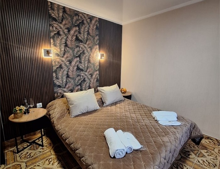 "ПАЛЬМА 6" Трехместный Комфортный номер с кроватями TWIN/DBL и одноместным диваном на 2 этаже в ГД "Цитрус" - Гостевой дом «Цитрус» Геленджик