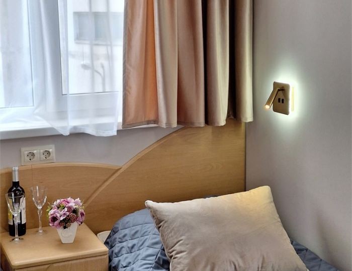 «КОМФОРТ» 14 СТАНДАРТНЫЙ ЧЕТЫРЕХМЕСТНЫЙ НОМЕР С РАЗДЕЛЬНЫМИ КРОВАТЯМИ, ДВУСПАЛЬНЫМ ДИВАНОМ - Гостевой дом «Цитрус» Геленджик