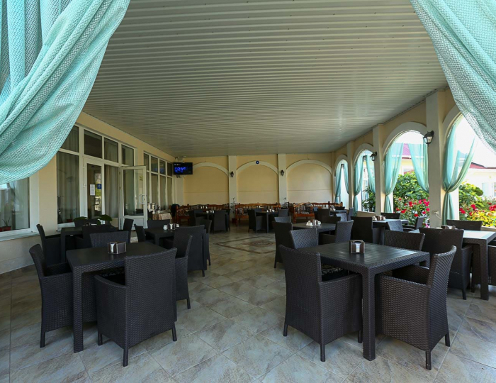 Рестораны и бары - Гостиничный комплекс «Нарлен» Коктебель