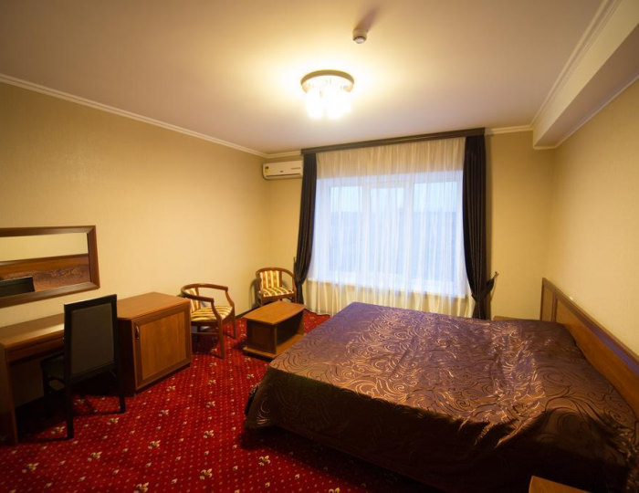 Номер стандарт улучшенный с 1 двуспальной кроватью - Отель «Колизей» Тамбов