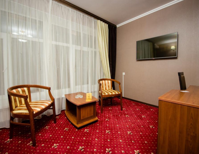 Номер стандарт улучшенный с 1 двуспальной кроватью - Отель «Колизей» Тамбов