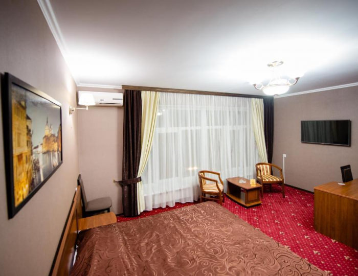 Номер стандарт улучшенный с 1 двуспальной кроватью - Отель «Колизей» Тамбов