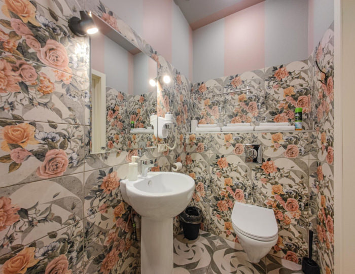 Номер улучшенный семейный с 1 односпальной и 1 двуспальной кроватью - Отель Ligo Hotel / Лиго на Гостином Дворе Санкт-Петербург