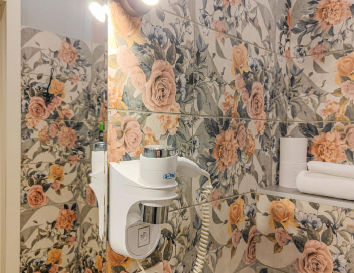 Номер улучшенный семейный с 1 односпальной и 1 двуспальной кроватью - Отель Ligo Hotel / Лиго на Гостином Дворе Санкт-Петербург